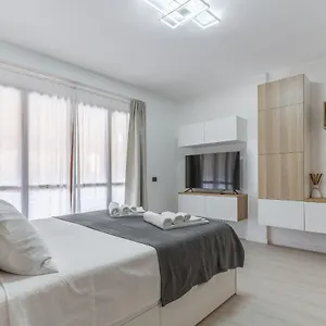 Apartament Santa Giulia, Mediolan